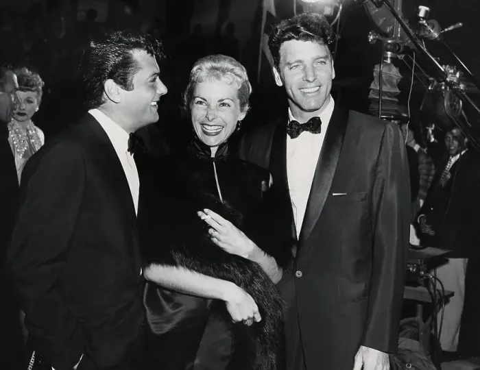 Framed Print : Burt Lancaster and Tony Curtis with Janet Leigh Framed Print : Burt Lancaster and Tony Curtis with Janet Leigh