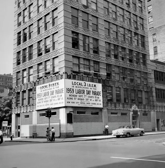Framed Print : B.W. Mayer Building