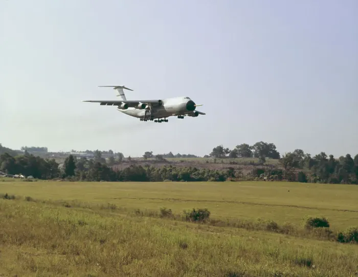 Framed Print : C-5 Galaxy Landing Framed Print : C-5 Galaxy Landing