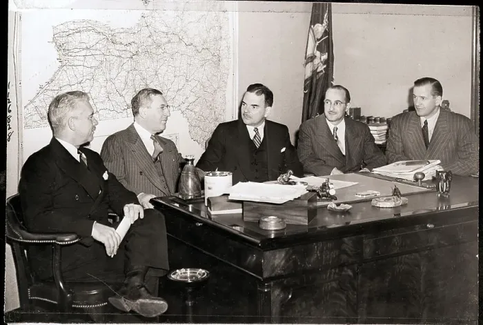 Framed Print : Cabinet Members Meeting with Thomas Dewey