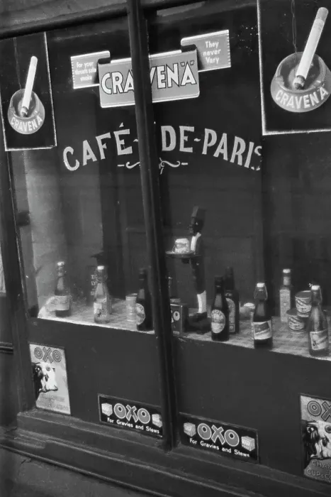 Framed Print : Café De Paris, Cardiff Framed Print : Café De Paris, Cardiff