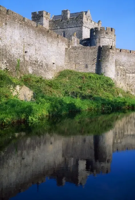 Framed Print : Cahir Castle, Co Tipperary, Ireland Framed Print : Cahir Castle, Co Tipperary, Ireland