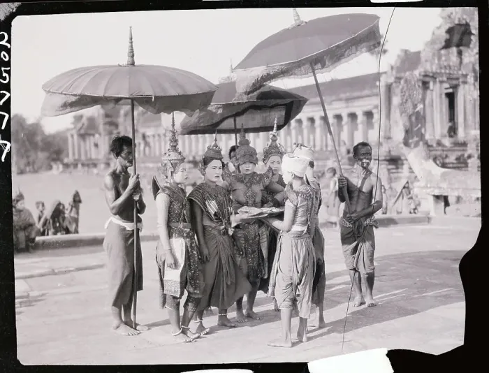 Framed Print : Cambodian Dancing Girls Framed Print : Cambodian Dancing Girls