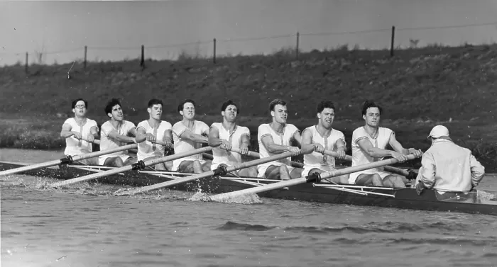 Framed Print : Cambridge Crew Framed Print : Cambridge Crew