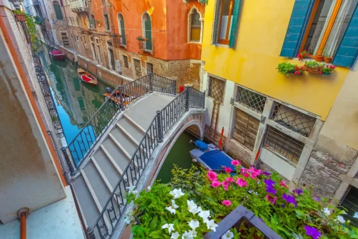 Framed Print : Canal and footbridge in Venice Framed Print : Canal and footbridge in Venice