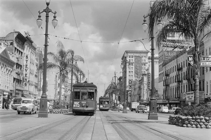 Framed Print : Canal Street Trams Framed Print : Canal Street Trams