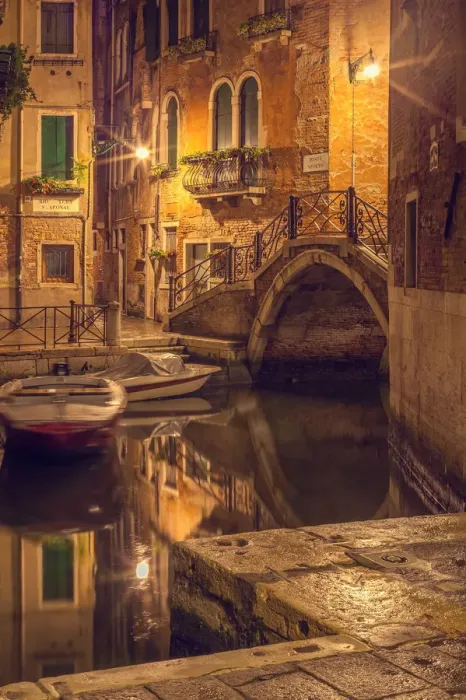 Framed Print : Canal in Venice in the night Framed Print : Canal in Venice in the night