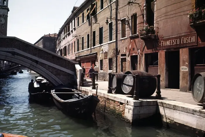 Framed Print : Canals in Venice Framed Print : Canals in Venice