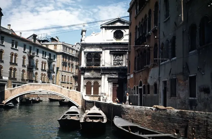 Framed Print : Canals in Venice Framed Print : Canals in Venice