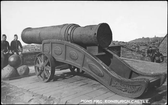 Framed Print : Cannon At Edinburgh Castle, Scotland Framed Print : Cannon At Edinburgh Castle, Scotland