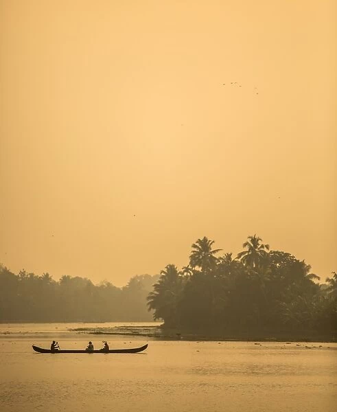 canoe in Kerala