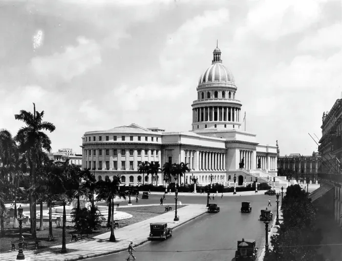 Framed Print : CAPITAL OF HAVANA CUBA Framed Print : CAPITAL OF HAVANA CUBA