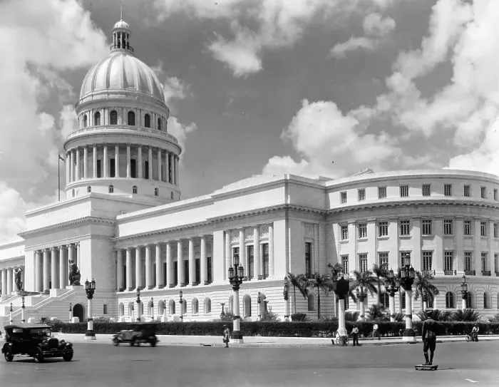 Framed Print : CAPITAL OF HAVANA CUBA Framed Print : CAPITAL OF HAVANA CUBA