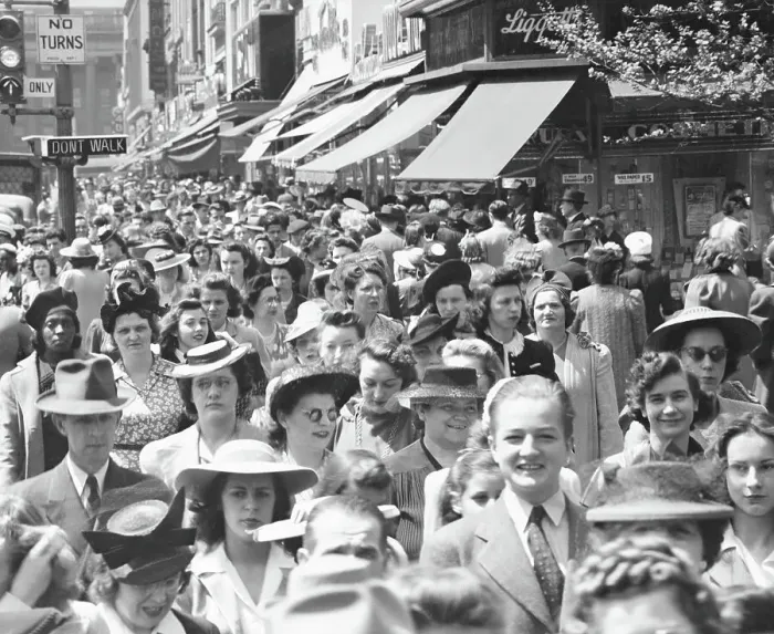 Framed Print : Capital Street with Pedestrians Framed Print : Capital Street with Pedestrians