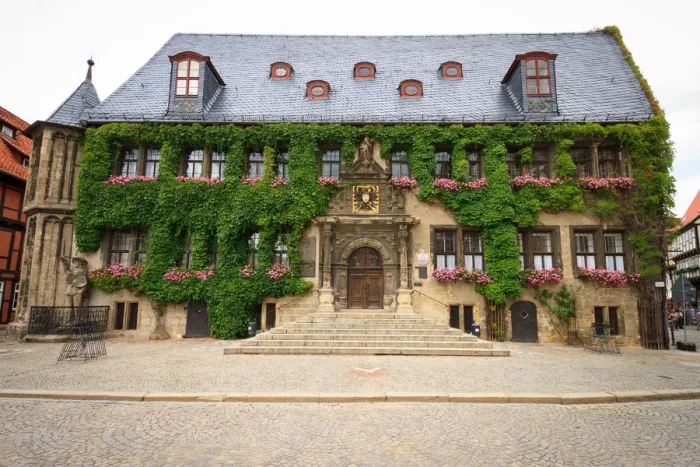 Framed Print : Capitols. Town hall (Rathaus) in historic Quedlinburg, Lower Saxony, Germany Framed Print : Capitols. Town hall (Rathaus) in historic Quedlinburg, Lower Saxony, Germany