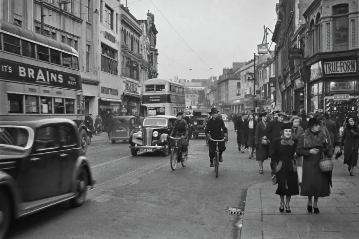 Framed Print : Cardiff Street Scene Framed Print : Cardiff Street Scene