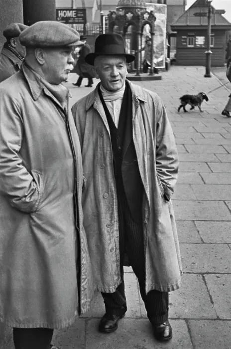 Framed Print : Cardiff Street Scene Framed Print : Cardiff Street Scene