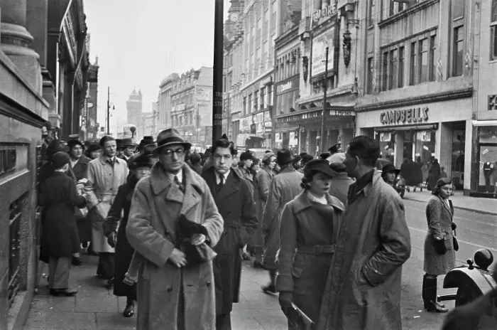 Framed Print : Cardiff Street Scene