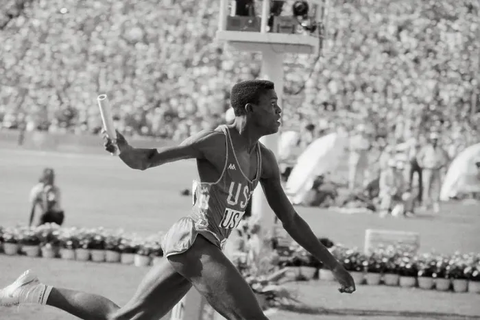 Framed Print : Carl Lewis in Running Action