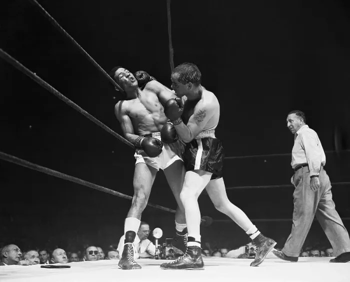 Framed Print : Carl Olson and Randy Turpin in Boxing Action Framed Print : Carl Olson and Randy Turpin in Boxing Action