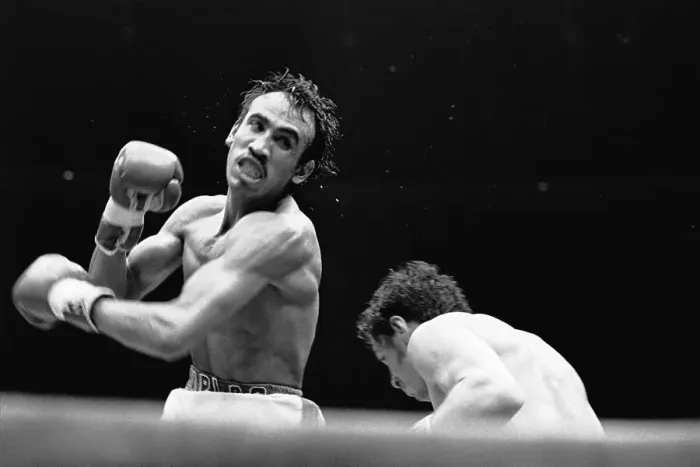 Framed Print : Carlos Zarate and Alberto Davis Boxing Framed Print : Carlos Zarate and Alberto Davis Boxing