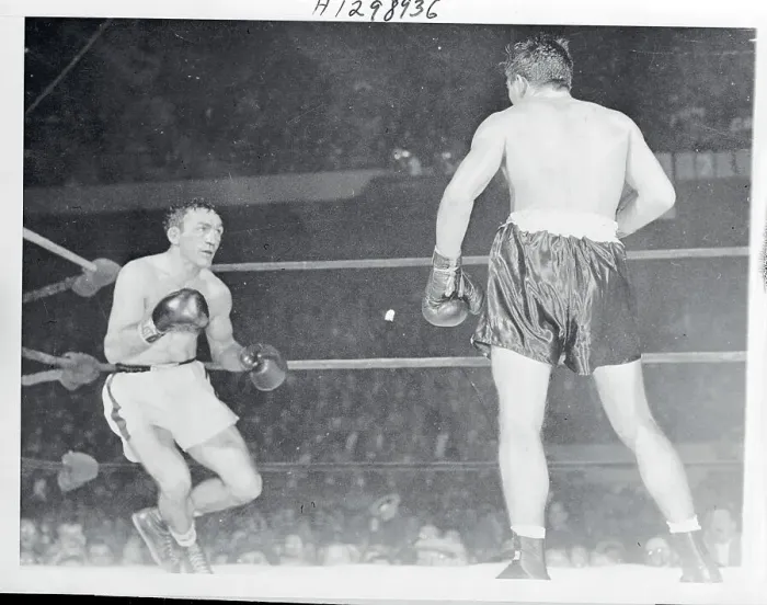 Framed Print : Carmen Basilio Boxing Against Tony Demarco Framed Print : Carmen Basilio Boxing Against Tony Demarco