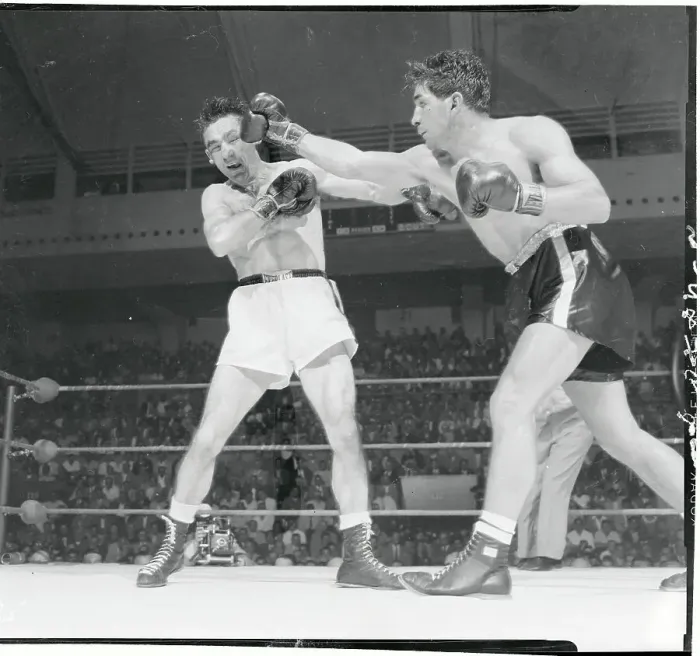 Framed Print : Carmen Basilio, Tony DeMarco