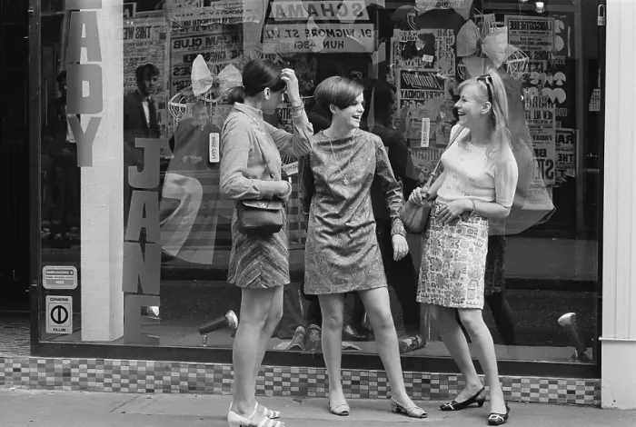 Framed Print : Carnaby Street Framed Print : Carnaby Street