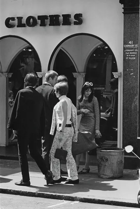 Framed Print : Carnaby Street Framed Print : Carnaby Street