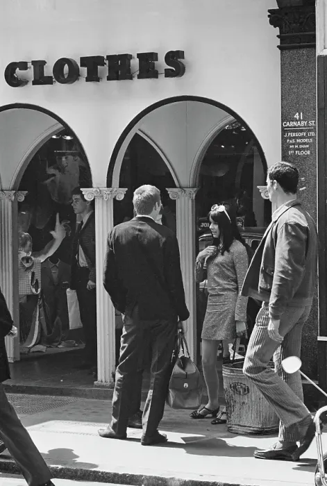 Framed Print : Carnaby Street Framed Print : Carnaby Street