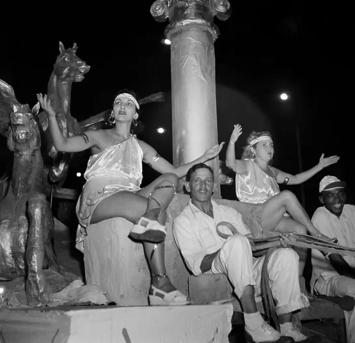 Framed Print : Carnival in Rio de Janeiro Framed Print : Carnival in Rio de Janeiro