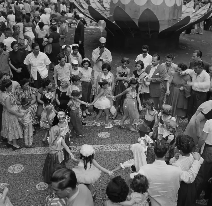 Framed Print : Carnival in Rio de Janeiro Framed Print : Carnival in Rio de Janeiro