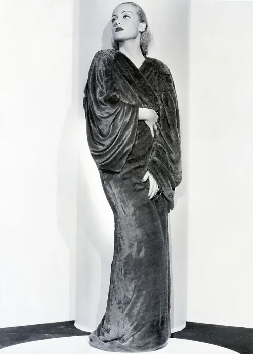 Framed Print : Caroel Lombard in Velour Robe