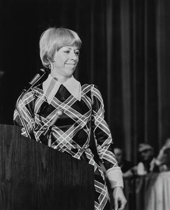 Framed Print : Carol Burnett Framed Print : Carol Burnett