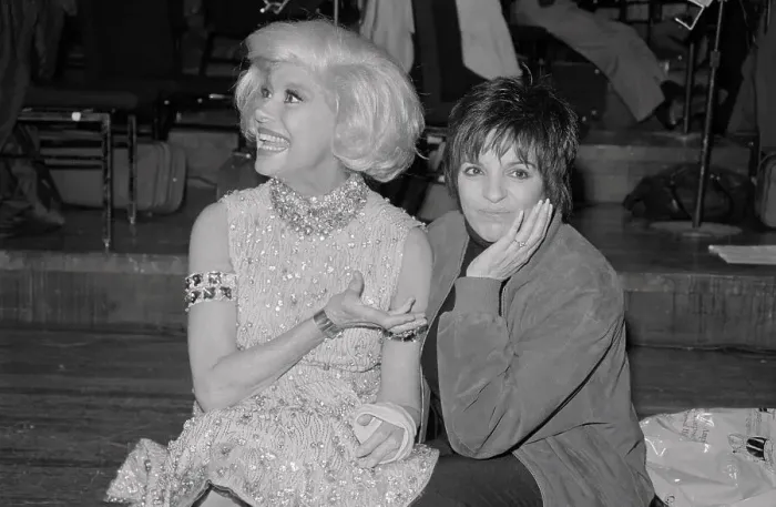 Framed Print : Carol Channing and Liza Minnelli Framed Print : Carol Channing and Liza Minnelli