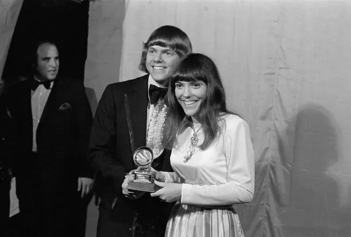 Framed Print : The Carpenters Posing with Their Grammy Framed Print : The Carpenters Posing with Their Grammy