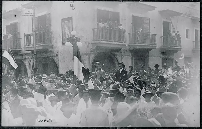 Framed Print : Carranza Forces Entering Vera Cruz Framed Print : Carranza Forces Entering Vera Cruz
