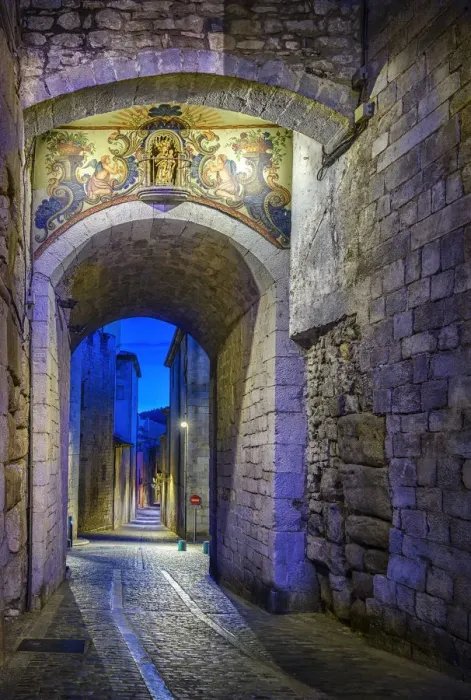 Framed Print : Carrer de la ForAza, Girona, CataluAna, EspaAna Framed Print : Carrer de la ForAza, Girona, CataluAna, EspaAna