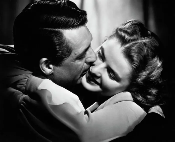 Framed Print : Cary Grant & Ingrid Bergman Embracing Framed Print : Cary Grant & Ingrid Bergman Embracing