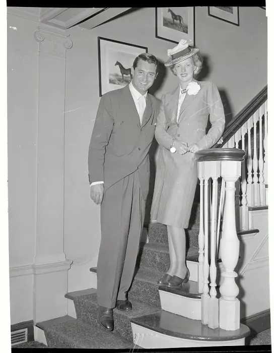 Framed Print : Cary Grant with Phyllis Brooks Framed Print : Cary Grant with Phyllis Brooks