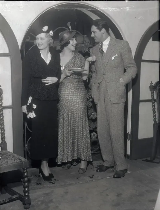 Framed Print : Cary Grant with Virginia Cherrill and Fifi Dorsay Framed Print : Cary Grant with Virginia Cherrill and Fifi Dorsay