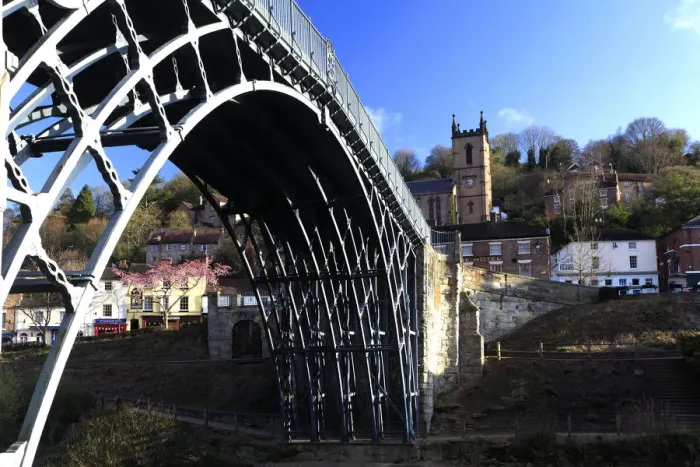 Framed Print : cast iron bridge, river Severn, Ironbridge town Framed Print : cast iron bridge, river Severn, Ironbridge town