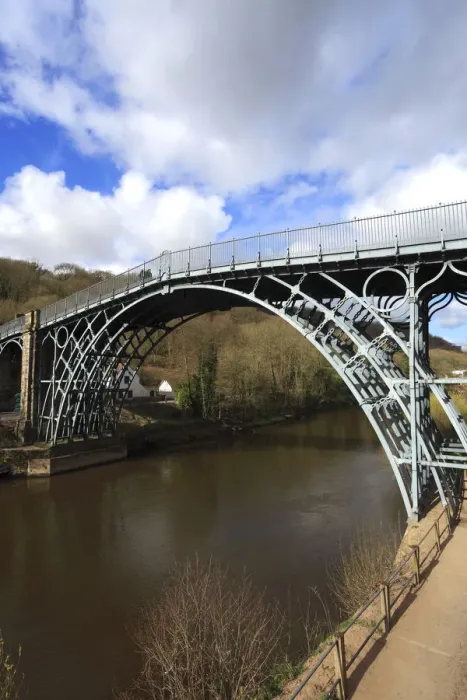 Framed Print : cast iron bridge, river Severn, Ironbridge town Framed Print : cast iron bridge, river Severn, Ironbridge town
