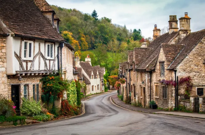 Framed Print : Castle Combe in the Fall, Wiltshire, England Framed Print : Castle Combe in the Fall, Wiltshire, England