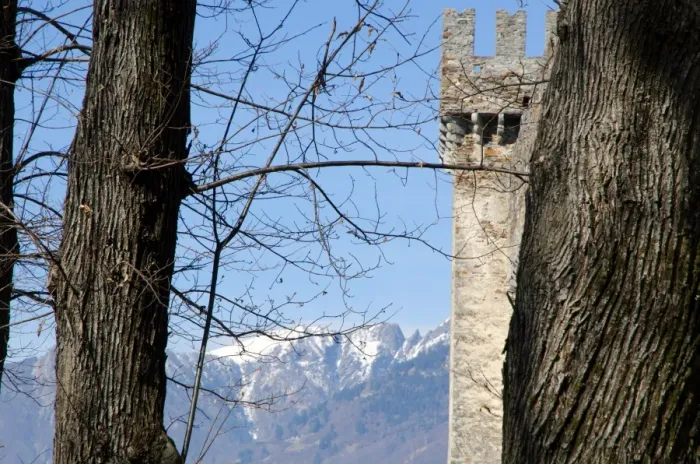 Framed Print : Castle and snow-capped mountains Framed Print : Castle and snow-capped mountains