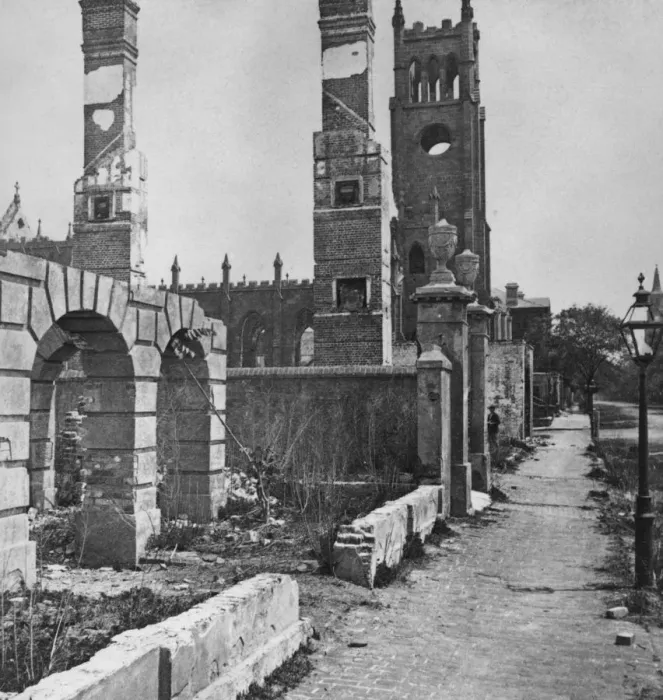 Framed Print : Cathedral Ruins In Charleston Framed Print : Cathedral Ruins In Charleston