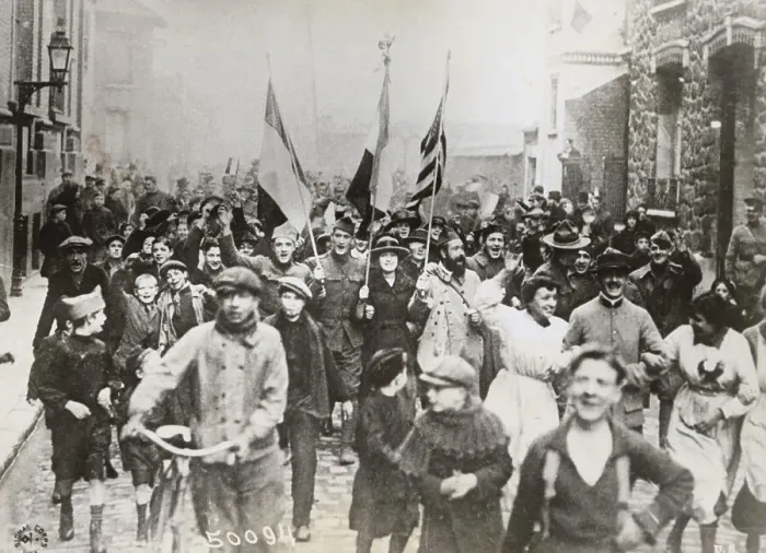 Framed Print : Celebration on Day of World War I Armistice