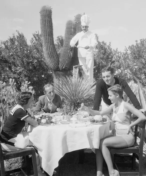 Framed Print : Celebrities Eating Desert Plant Meal Framed Print : Celebrities Eating Desert Plant Meal