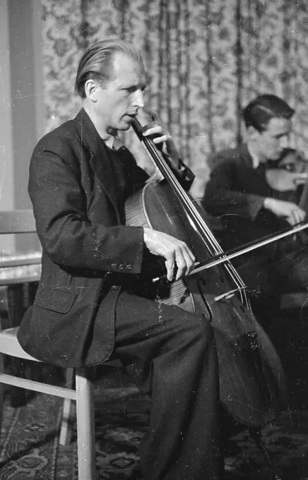 Framed Print : Cellist. 7th February 1948: Heinrich Schuecner, a German cellist Framed Print : Cellist. 7th February 1948: Heinrich Schuecner, a German cellist