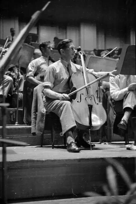 Framed Print : Cellist. 1st October 1938: Cellists rehearsing for a Promenade concert